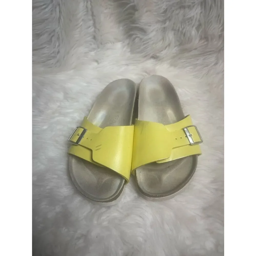 Birkenstock Birki’s Yellow Slide Sandals with Adjustable Buckle -EUR SZ39